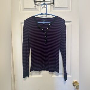 Chaps medium black and purple stripped long sleeve